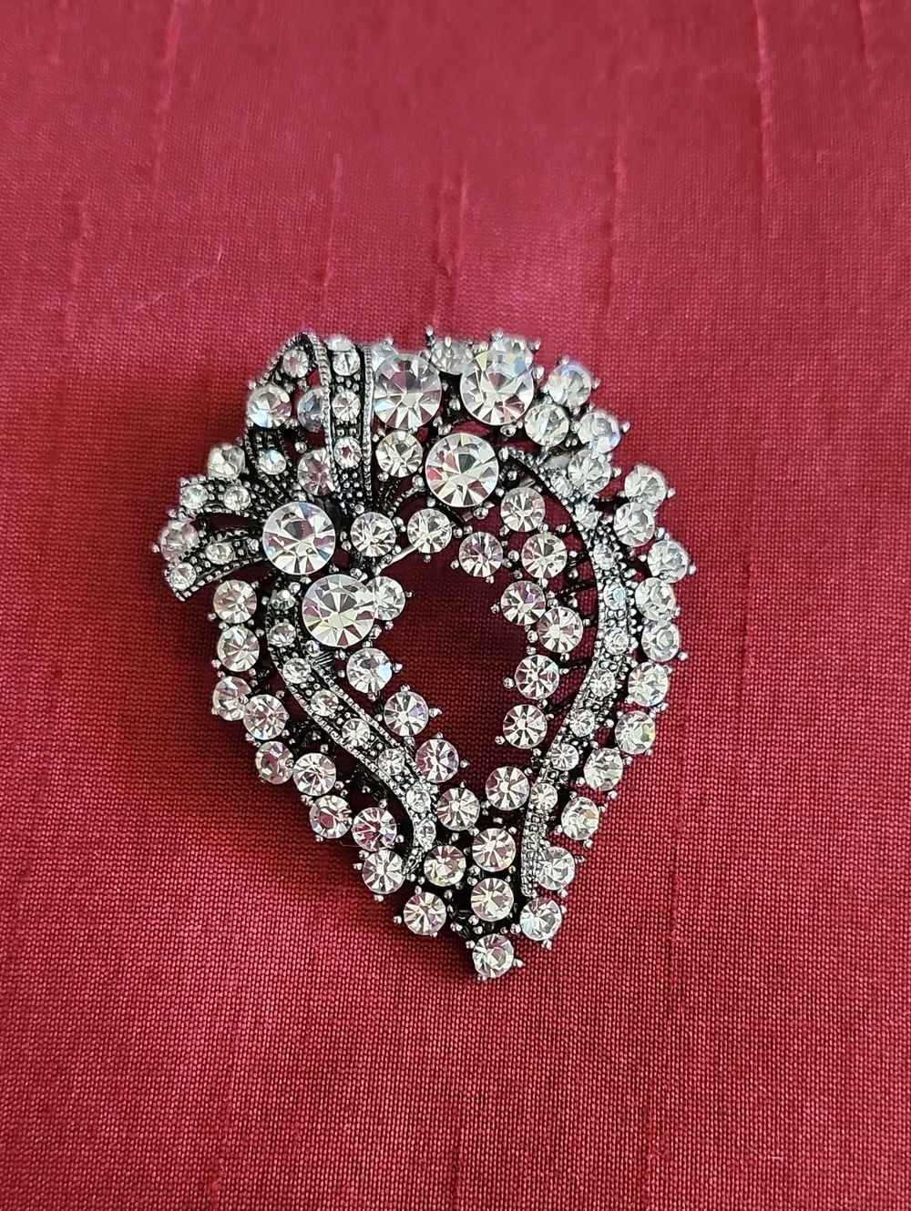 Vintage White Crystal Rhinestone Silver Tone Brooch